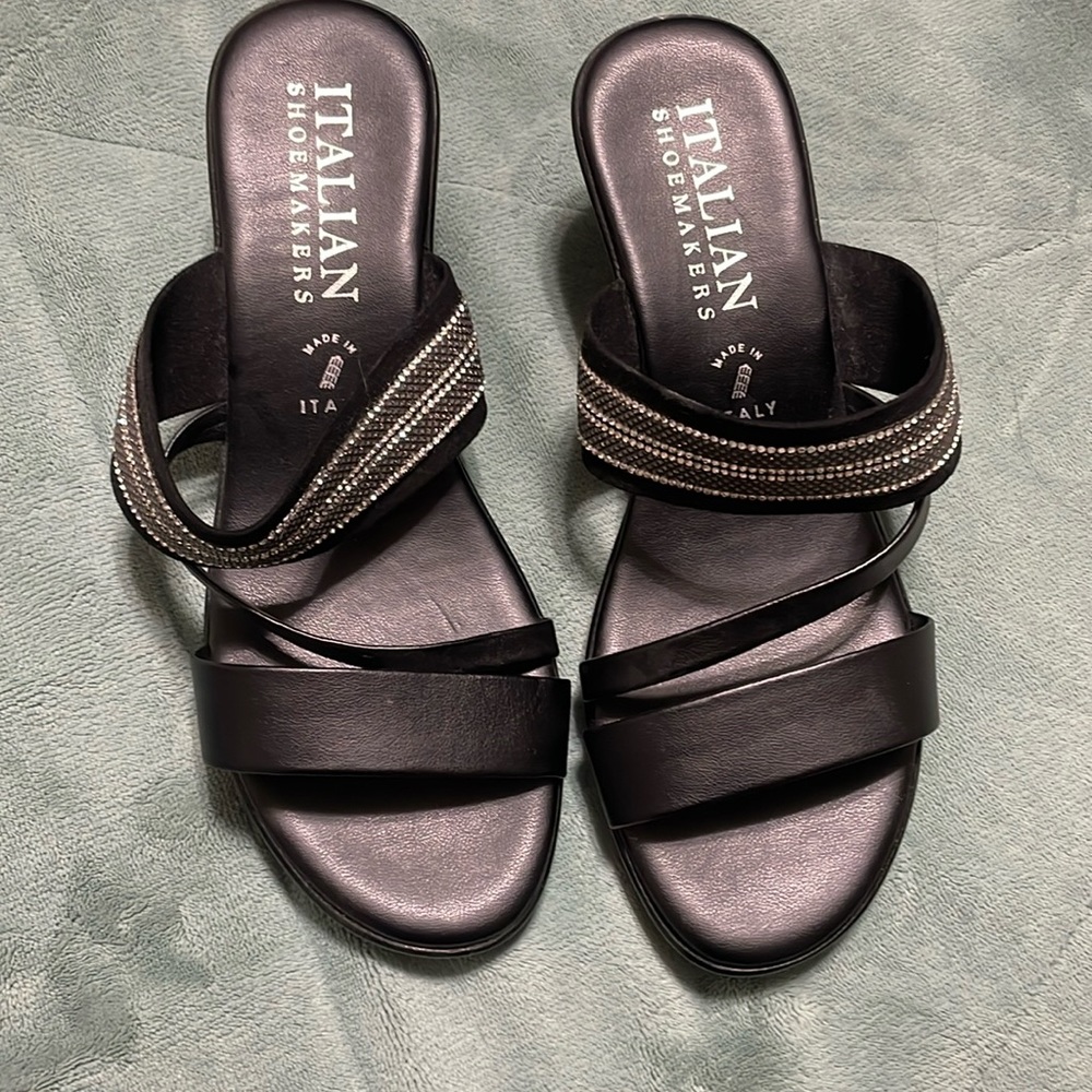 Italian shoemakers black heels